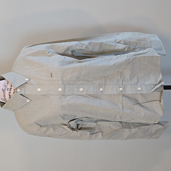Abercrombie & Fitch button down - Picture 1 of 6